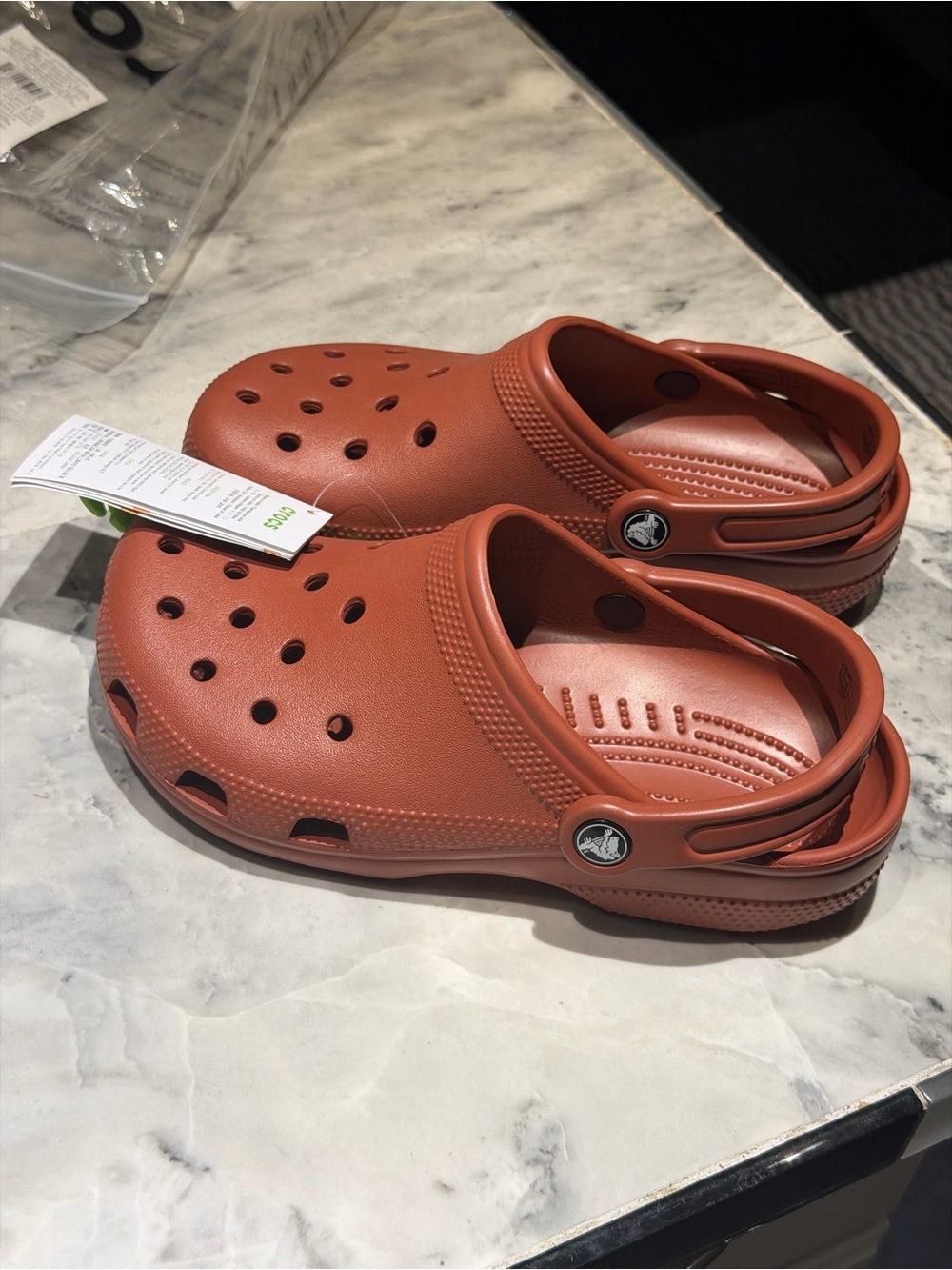 CROCS Classic Clog in Rust women 6 men’s 4 - Picture 2 of 8